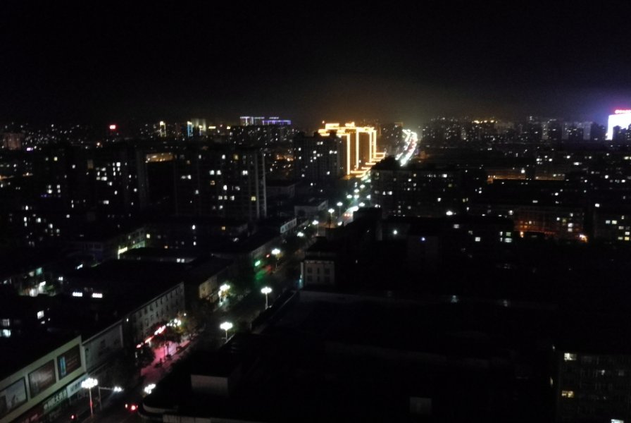 什么的微光（填词语）