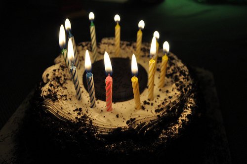 汕头一女子生日被4好友“拖行示众”，这是“社牛天花板”吗？