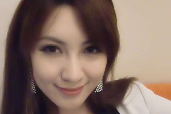 袁佳怡献门全套照片 在男朋友怀里娇羞灿烂