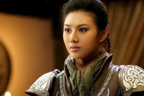 在中国酷刑史上，曾被当众施裸刑的著名女性都有谁？