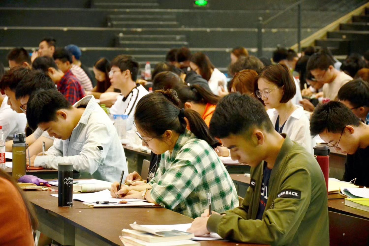 法考成绩如何查询？