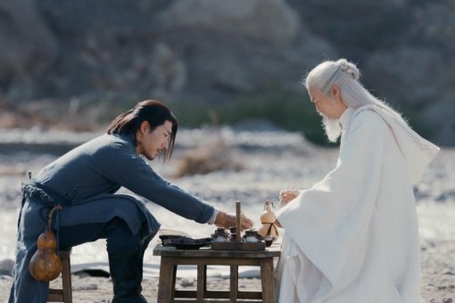 “虚心万事能成，自满十事九空”是什么意思