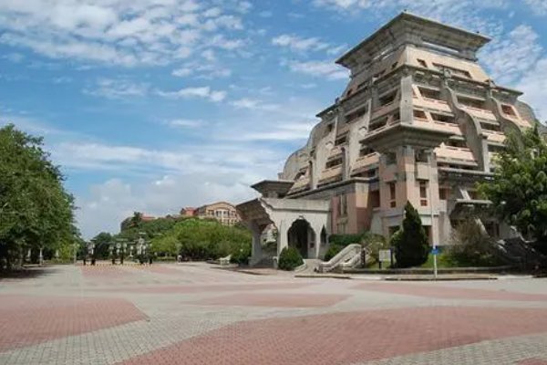 台湾的大学怎么招生