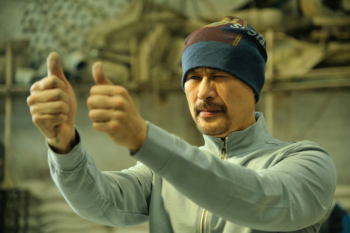 老顽童徐锦江，在节目骑单车逃跑有多真性情？