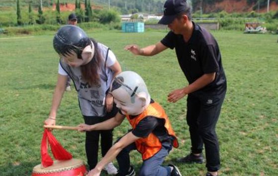 其力断金的上一句怎么说？