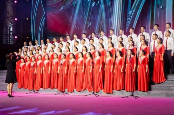 大合唱是什么成语