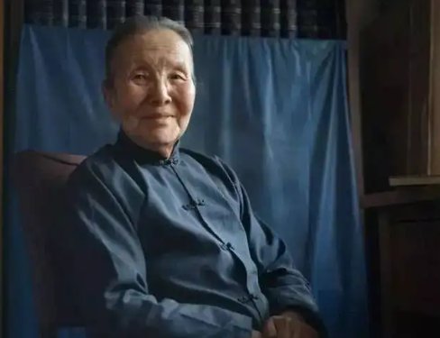 冰心10首很短的现代诗有哪些？