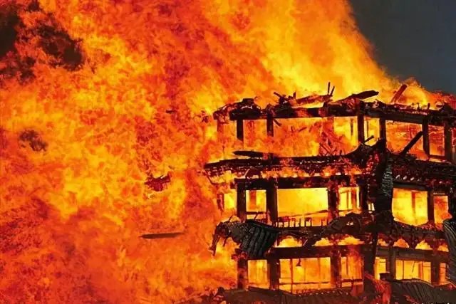 火灾中致人死亡的主要原因是什么?