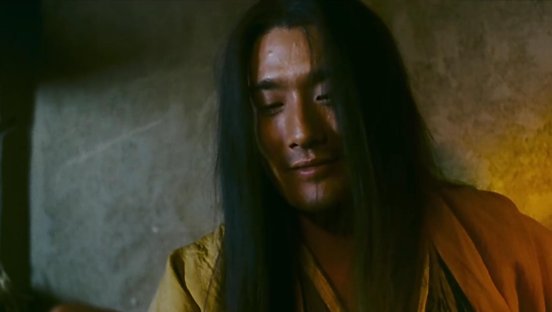 每年桃花开的时候,我就会想起一个人,她曾经很喜欢我出自哪里