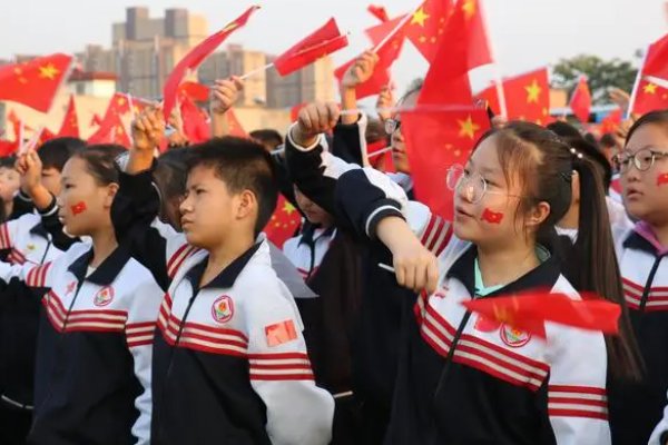 举国上下是什么生肖的动物