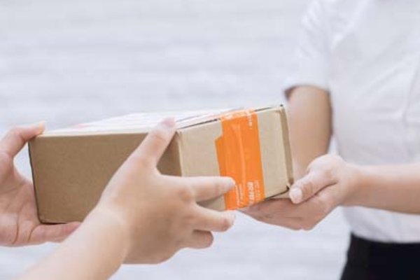 寄顺丰快递上门取件电话是多少