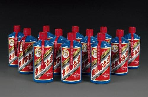 贵州茅台持续下跌，一度跌破2200元关口，这属于正常回调吗？