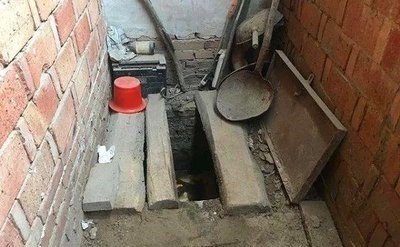 在农村上厕所，你们遇到过哪些尴尬的事儿呢？