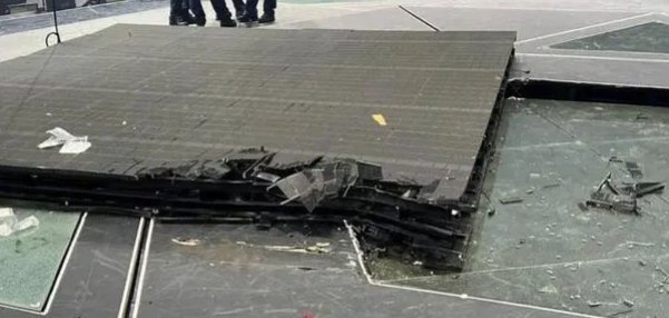 香港演唱会事故一伤员情况危殆，这场事故发生的原因是什么？