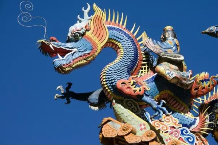 狂风暴雨指的是哪个生肖