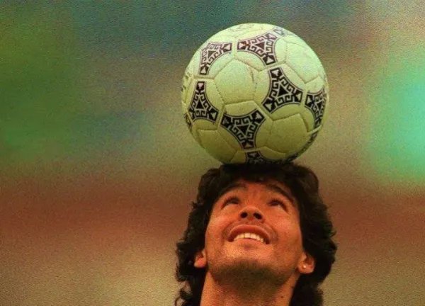 马拉多纳去世阿根廷全国哀悼三天，为何他有如此大的影响力？