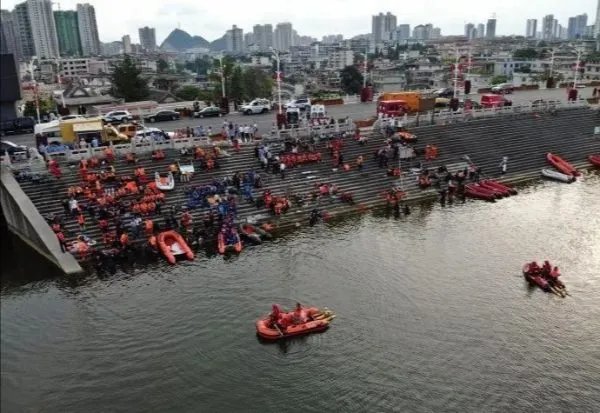 贵州公交事件最新伤亡情况如何?有何进展?