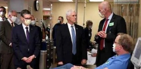 超47亿只口罩从中国运到美国!特朗普参观口罩厂却依旧没带口罩,你怎么看?