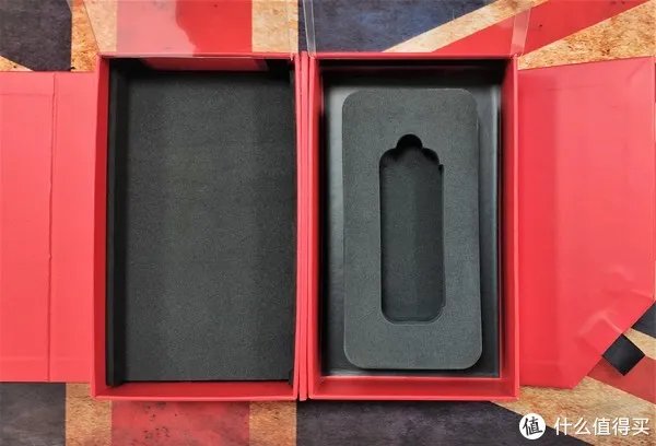 源自美国军工品牌ElementCase旗下最新的KATANA武士刀，今天！！！！！！！！我们开箱！！！！！！