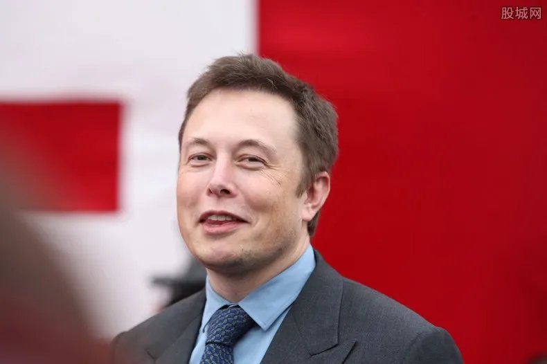 明晚马斯克炸火箭 准备安排人员登上载人龙飞船