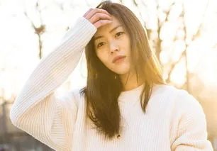 刘雯不顾1.6亿违约金解约辱华品牌遭封杀，为了祖国的利益她失去了什么？