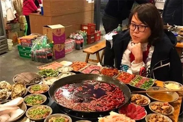 大胃王浪胃仙到底是男是女