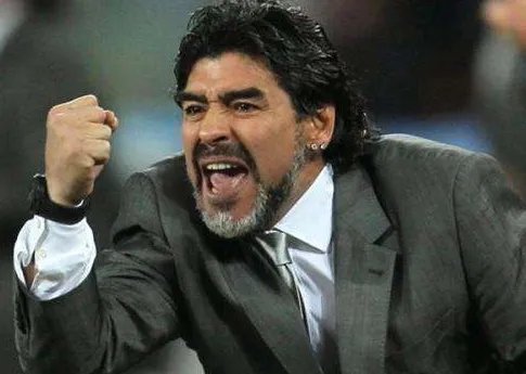 马拉多纳去世阿根廷全国哀悼三天，为何他有如此大的影响力？