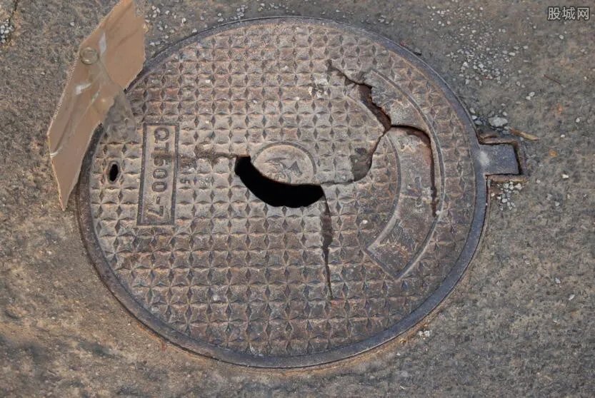 落井女孩：为什么总是亡了人才想起补井？