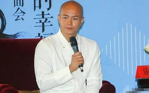 乐嘉疑暗讽金星没教养 或因醉酒丑态事件怀恨在心