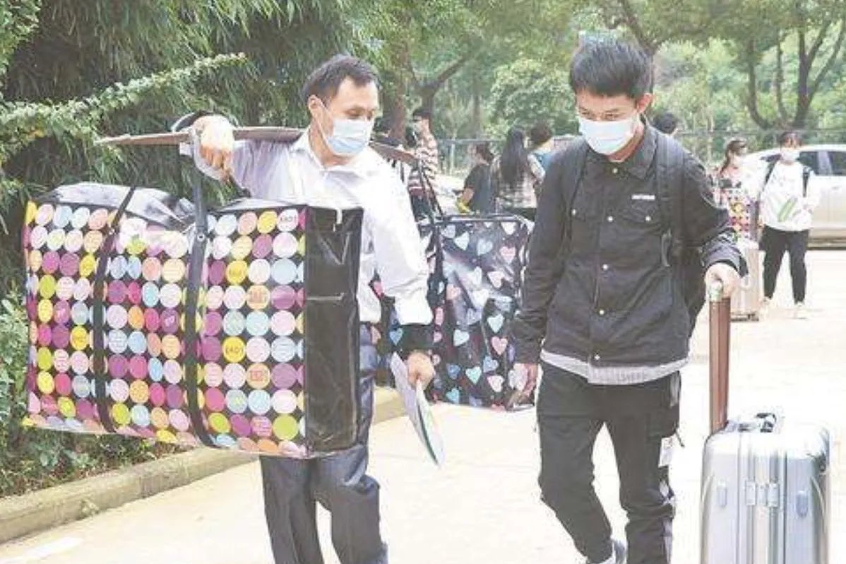 龙凤胎一同考上同所大学同一专业，本人对此有何表示？