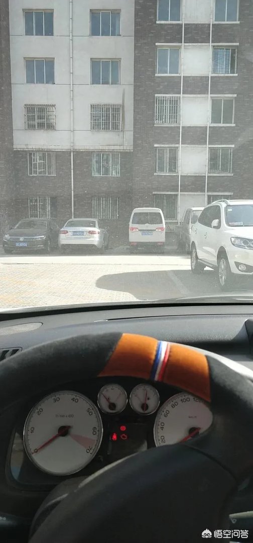 我想买辆三万元左右的二手车,大家建议一下买什么车?