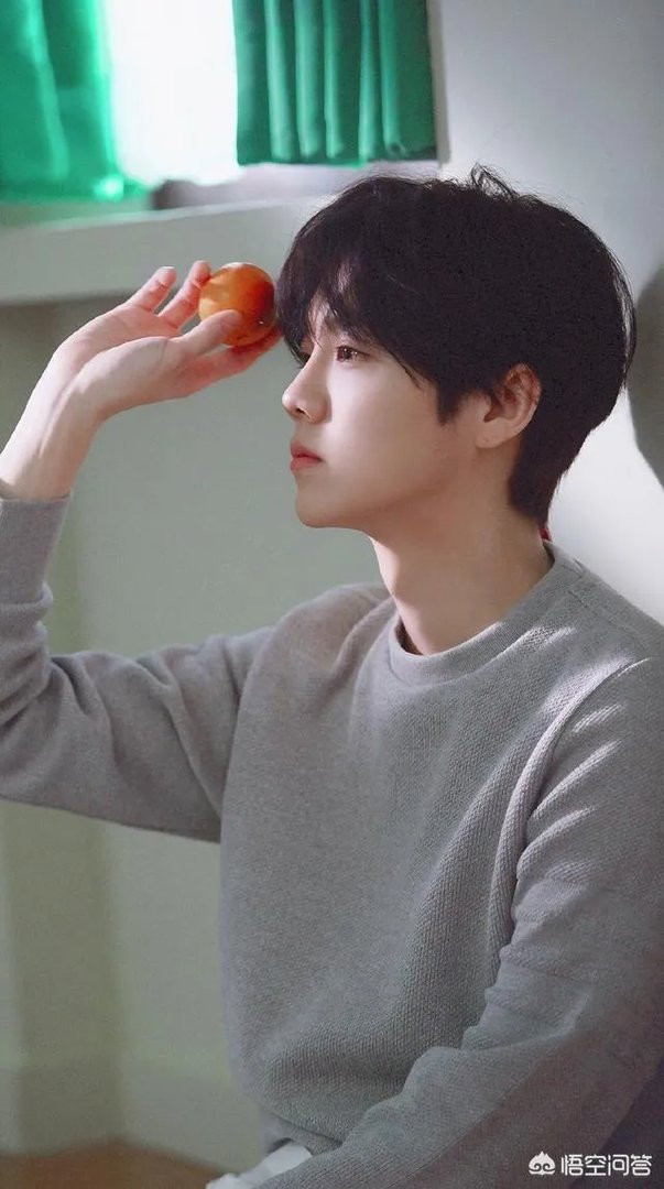 如何看待鹿晗点赞xiumin入伍？