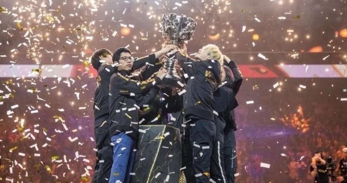 如何看待S10决赛门票免费这件事？