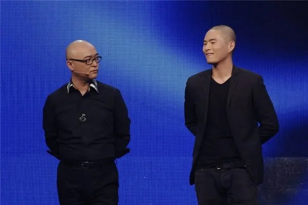 乐嘉与孟非后台打架照片曝光 乐嘉骂人最狠的一次揭露