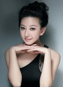 唐一菲是谁 唐一菲凌潇肃姚晨事件始末