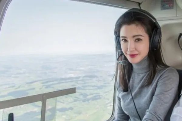 李冰冰姐弟恋以分手告终,到底是因为什么?