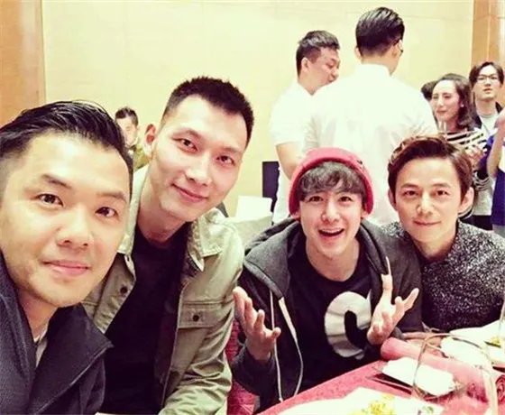 篮球巨匠易建联麦迪录节目 黑人陈建州秒变小娇羞