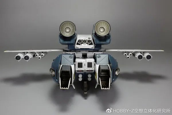 万代 DX超合金TV版VF-1S罗伊·福卡特别型