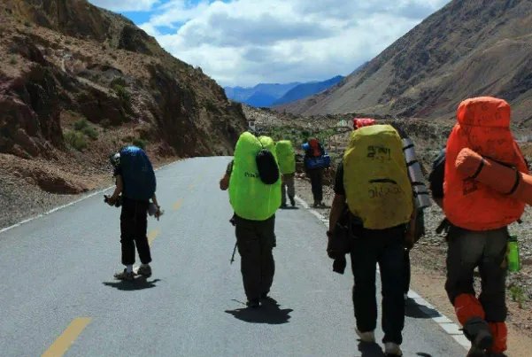 广州男子“穷游”至四川失联22日，穷游要面对哪些风险？