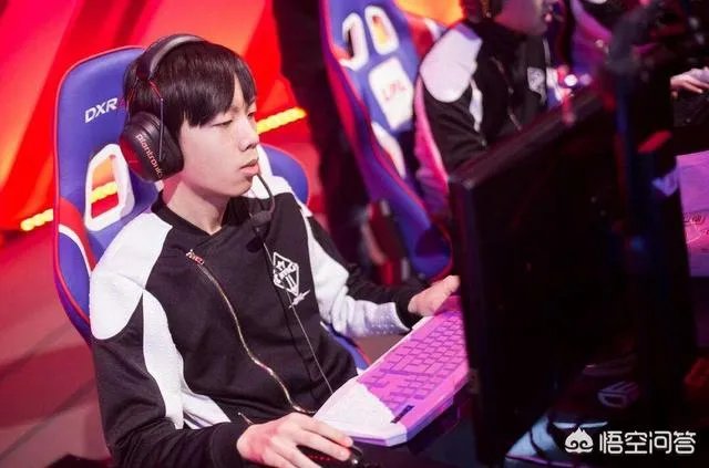 RW已经官宣Smlz离队,如何评价司马老贼在RW这一年的表现?