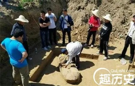 河北出土战国瓮棺葬 尸体装入瓮棺全球罕见