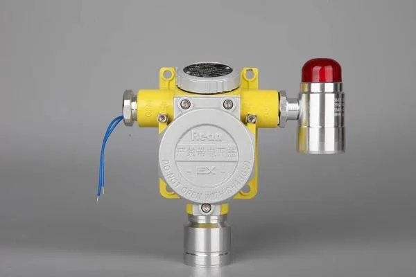 家里的燃气报警器总是会响个不停,这是为什么?