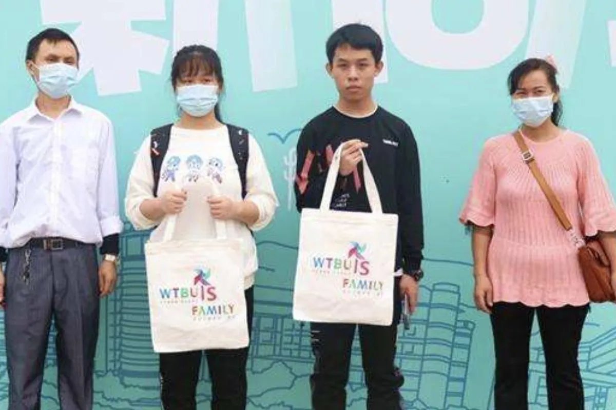 龙凤胎一同考上同所大学同一专业，本人对此有何表示？