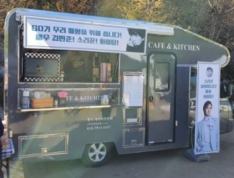 权志龙为姐夫应援,请客剧组送咖啡车,网友:想和GD当一家人