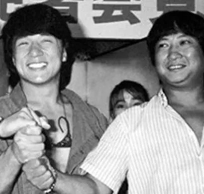 成龙和洪金宝的恩怨大揭秘 洪金宝成龙牵手逛街