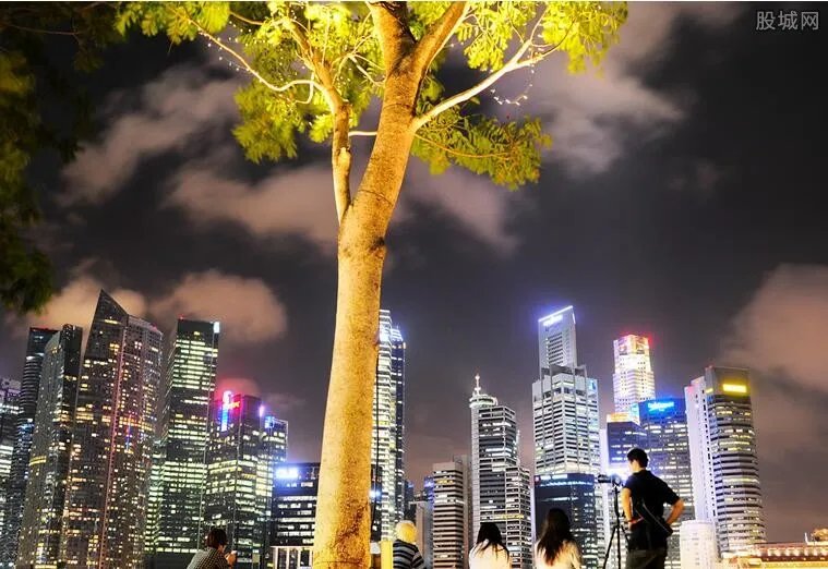 新加坡新钞现华侨 著名爱国华侨领袖陈嘉庚