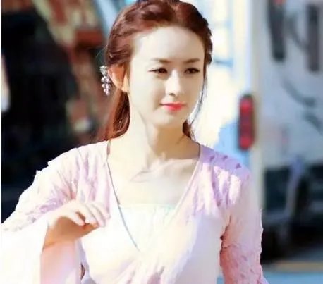 你们觉得赵丽颖在《楚乔传》中的着装怎样？