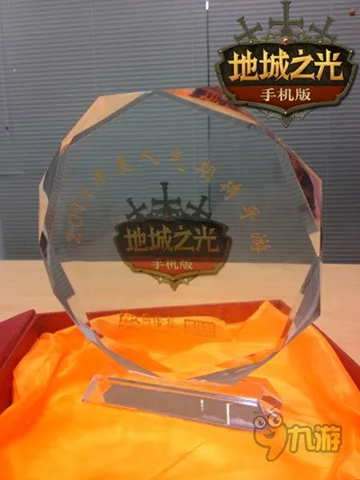 接连喜讯！《地城之光手机版》拿奖到手软！