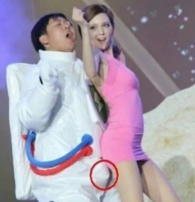 泷泽萝拉贴身服务15年 这个男人究竟是谁?