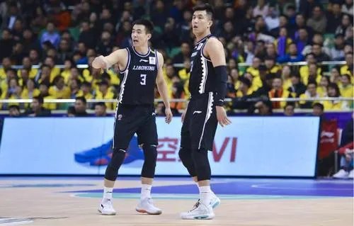 郭艾伦失声痛哭，你对他的表现满意吗？